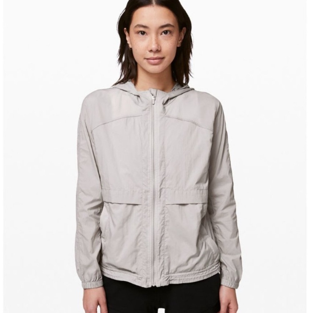 LULULEMON | Hood Lite jacket in Chrome